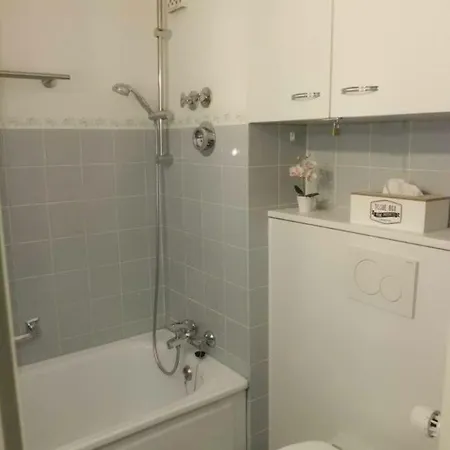 Apartment Kloi Und Scheee *